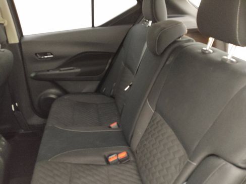 Used 2022 Nissan Kicks SV FWD image 18