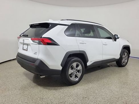 Used 2025 Toyota RAV4 LE AWD/4WD image 5