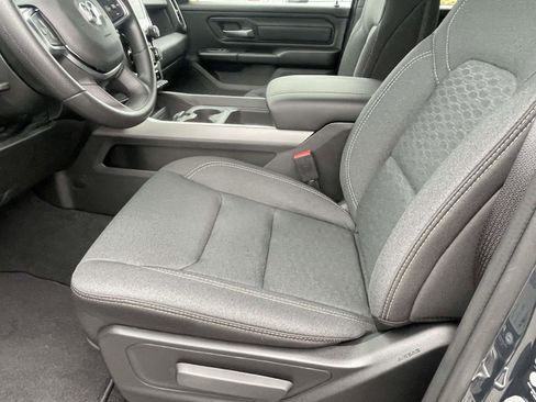 New 2026 RAM 1500 Express AWD/4WD image 7