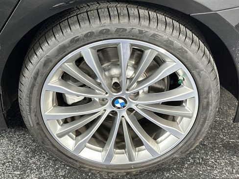 Used 2023 BMW 530i xDrive w/ Convenience Package image 10