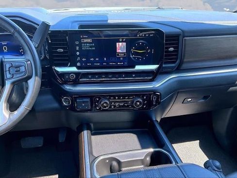 Used 2025 Chevrolet Silverado 2500 High Country w/ Technology Package AWD/4WD image 10