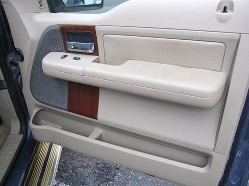 Used 2006 Ford F150 Lariat image 22