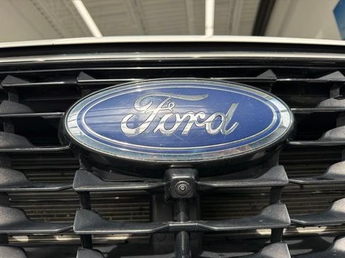 Certified 2024 Ford Escape Platinum AWD/4WD image 3