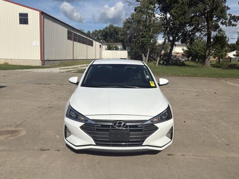 Used 2020 Hyundai Elantra SEL w/ Cargo Package (C1) FWD image 3