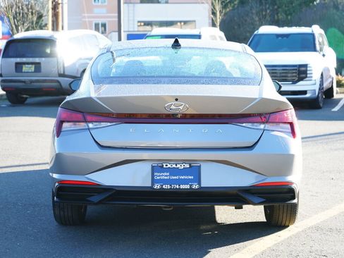 Certified 2023 Hyundai Elantra SEL w/ Preferred Accessory Package image 8