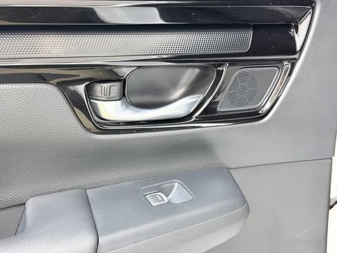 Used 2025 Honda CR-V Sport Touring image 18