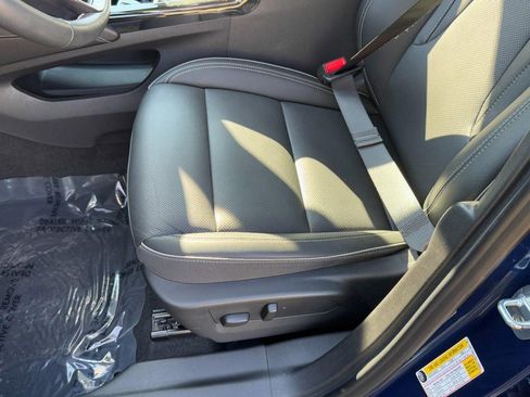 Used 2022 Buick Envision Essence w/ Safety Package image 24