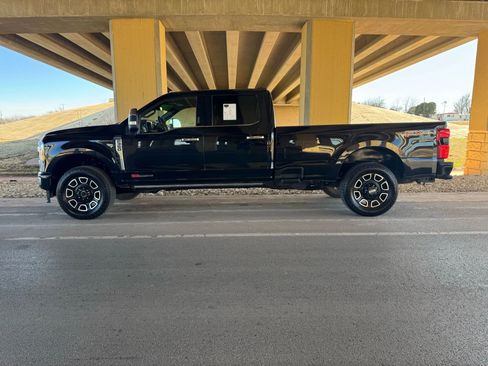 Used 2024 Ford F350 Platinum image 6