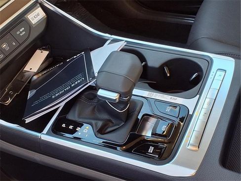 New 2026 Kia Carnival EX image 12