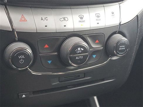 Used 2015 Dodge Journey R/T w/ Flexible Seating Group image 27