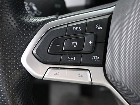 Used 2021 Volkswagen Atlas SEL Premium image 22