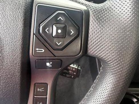 Used 2020 Toyota Tacoma TRD Sport image 16