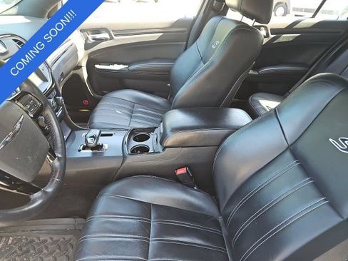 Used 2013 Chrysler 300 S w/ Luxury Group RWD image 10