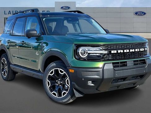 New 2025 Ford Bronco Sport Outer Banks w/ Outer Banks Tech Package+ image 2