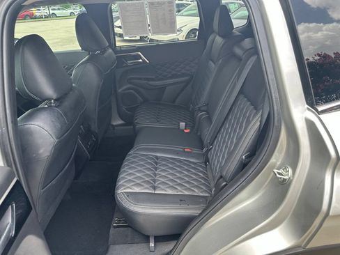 Used 2024 Mitsubishi Outlander SEL FWD image 30
