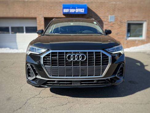 Used 2025 Audi Q3 2.0T Premium image 2