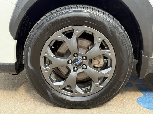 Used 2022 Subaru Crosstrek 2.5i Sport w/ Moonroof Package image 6