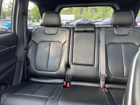 Used 2023 Jeep Grand Cherokee Overland w/ Adv Protech Group III AWD/4WD image 20
