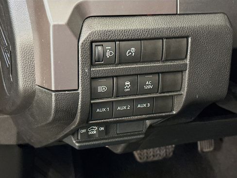 Used 2024 Toyota Tacoma TRD Off-Road w/ TRD Off Road Upgrade Package image 17