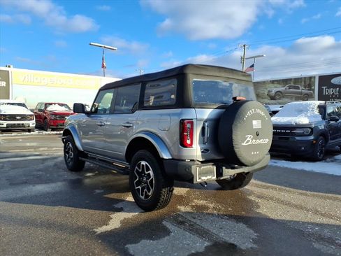 Used 2024 Ford Bronco Outer Banks image 9