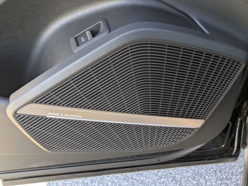 Used 2024 Audi SQ5 Premium Plus w/ Premium Plus Package image 22