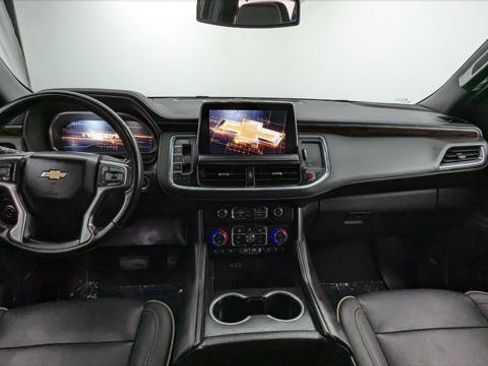 Used 2023 Chevrolet Suburban Premier image 26