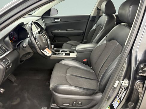 Used 2020 Kia Optima S image 11