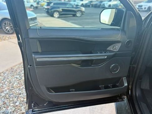 Used 2024 Ford Expedition Max XLT image 17