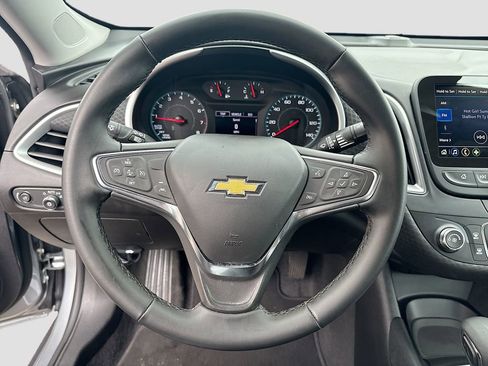 Used 2025 Chevrolet Malibu RS FWD image 11