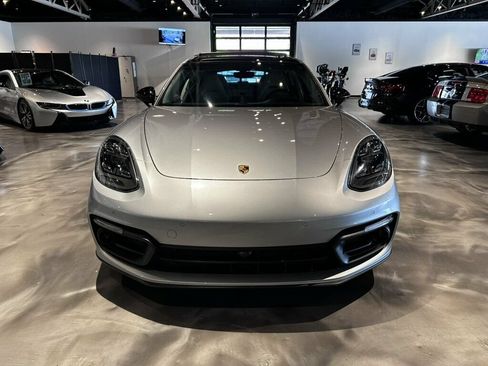 Used 2023 Porsche Panamera image 8