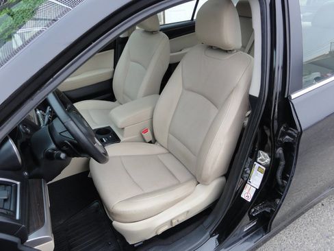 Used 2016 Subaru Legacy 2.5i Limited AWD/4WD image 36
