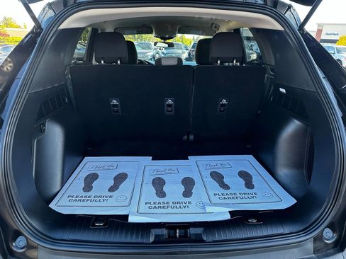 Used 2020 Ford Escape SE image 10