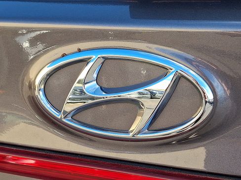 Certified 2023 Hyundai Santa Fe Limited image 30