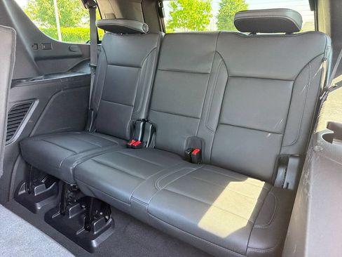 Used 2023 Chevrolet Tahoe Z71 w/ Off-Road Capability Package AWD/4WD image 24