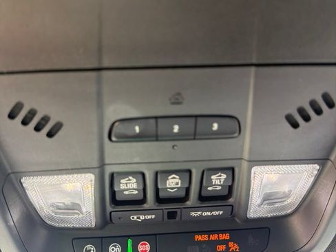 Used 2023 Buick Enclave Essence w/ Experience Buick Package FWD image 12