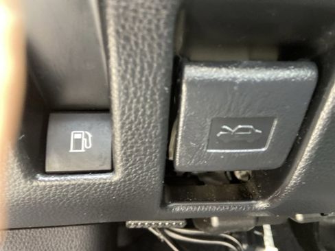 Used 2020 Toyota RAV4 XLE w/ Convenience Package AWD/4WD image 41