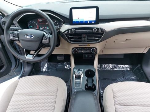 Used 2022 Ford Escape SE w/ SE Sport Appearance Package FWD image 9
