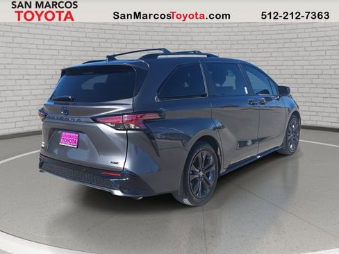 Certified 2025 Toyota Sienna XSE image 5