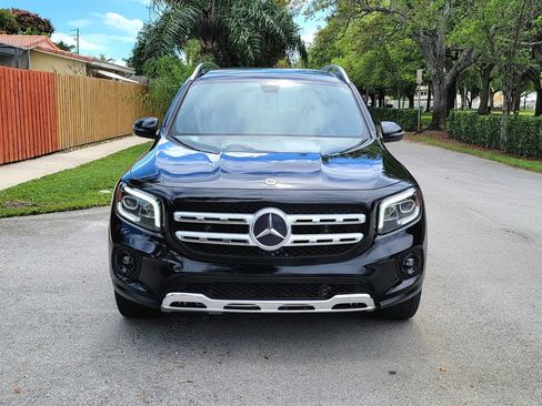 Used 2021 Mercedes-Benz GLB 250 GLB 250 4MATIC Sport Utility 4 w/ Premium Package image 2