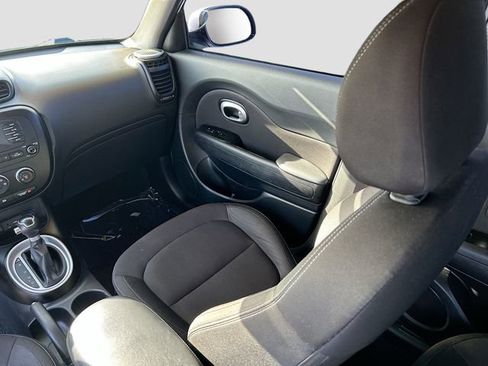 Used 2016 Kia Soul FWD image 5
