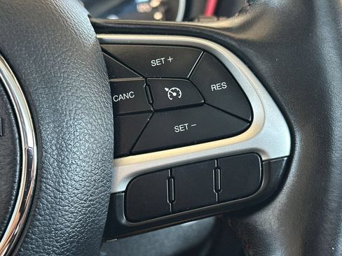 Used 2019 Jeep Compass Trailhawk w/ Leather Interior Group AWD/4WD image 25