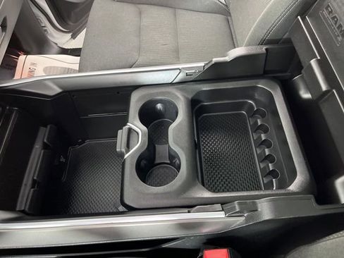 Used 2022 RAM 1500 Big Horn AWD/4WD image 30