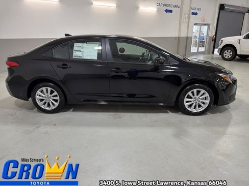 New 2026 Toyota Corolla LE FWD image 10
