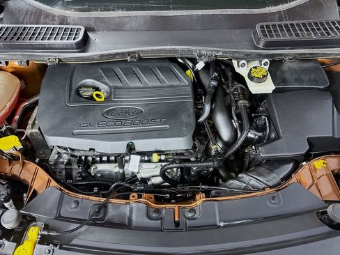 Used 2017 Ford Escape Titanium FWD image 35