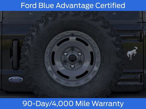 Used 2025 Ford Bronco Badlands image 25