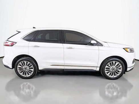 Used 2022 Ford Edge Titanium w/ Equipment Group 301A AWD/4WD image 18