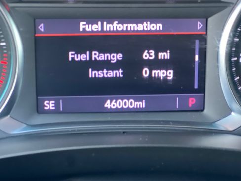 Used 2023 Chevrolet Traverse LT AWD/4WD image 24