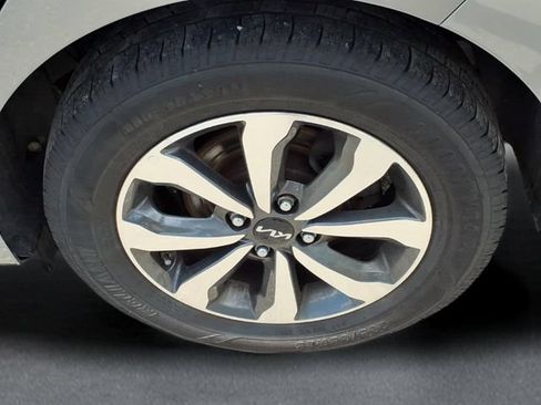 Used 2022 Kia Rio S w/ Option Group 015 FWD image 8