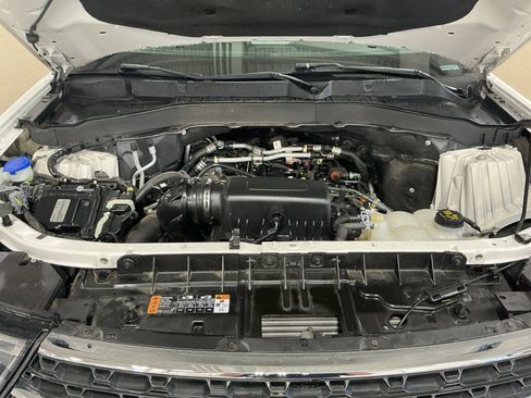 Used 2022 Ford Explorer XLT w/ Equipment Group 202A AWD/4WD image 18