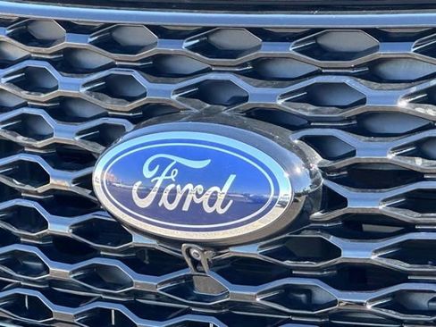 Used 2020 Ford Explorer Limited w/ Hybrid Equipment Group 310A AWD/4WD image 7
